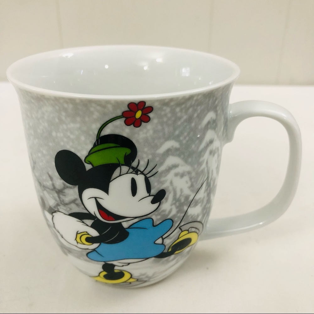 DISNEY ‘Mickey’s Vintage Holiday’ Coffee Mug - Picture 2 of 9
